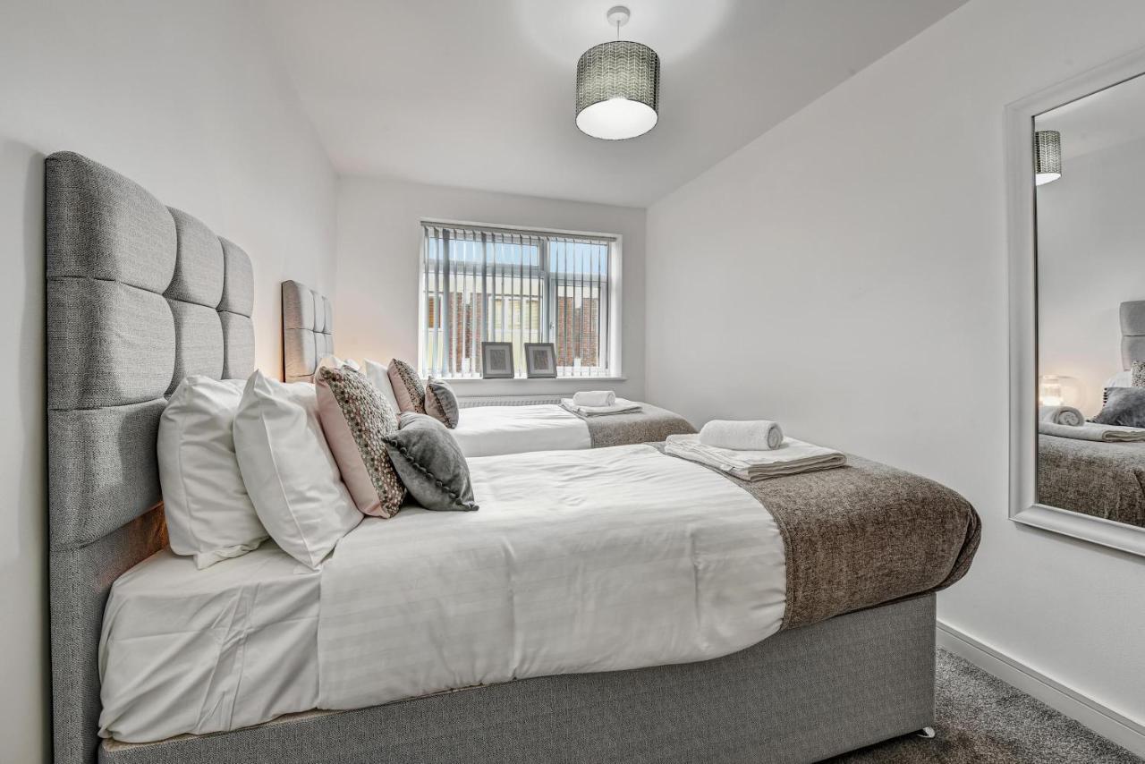 St Martins 2 Bedroom Apartments In Ruislip By 360 Stays Buitenkant foto