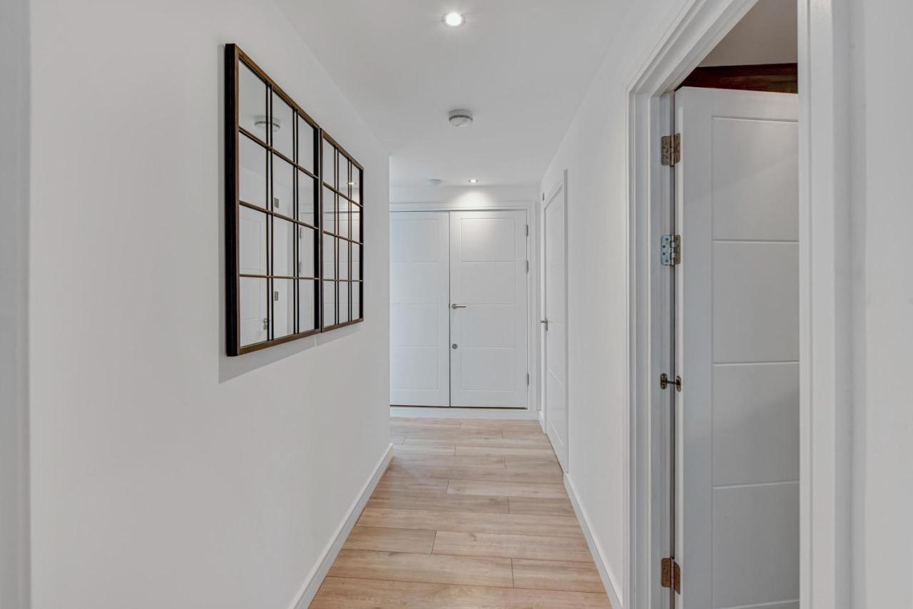 St Martins 2 Bedroom Apartments In Ruislip By 360 Stays Buitenkant foto