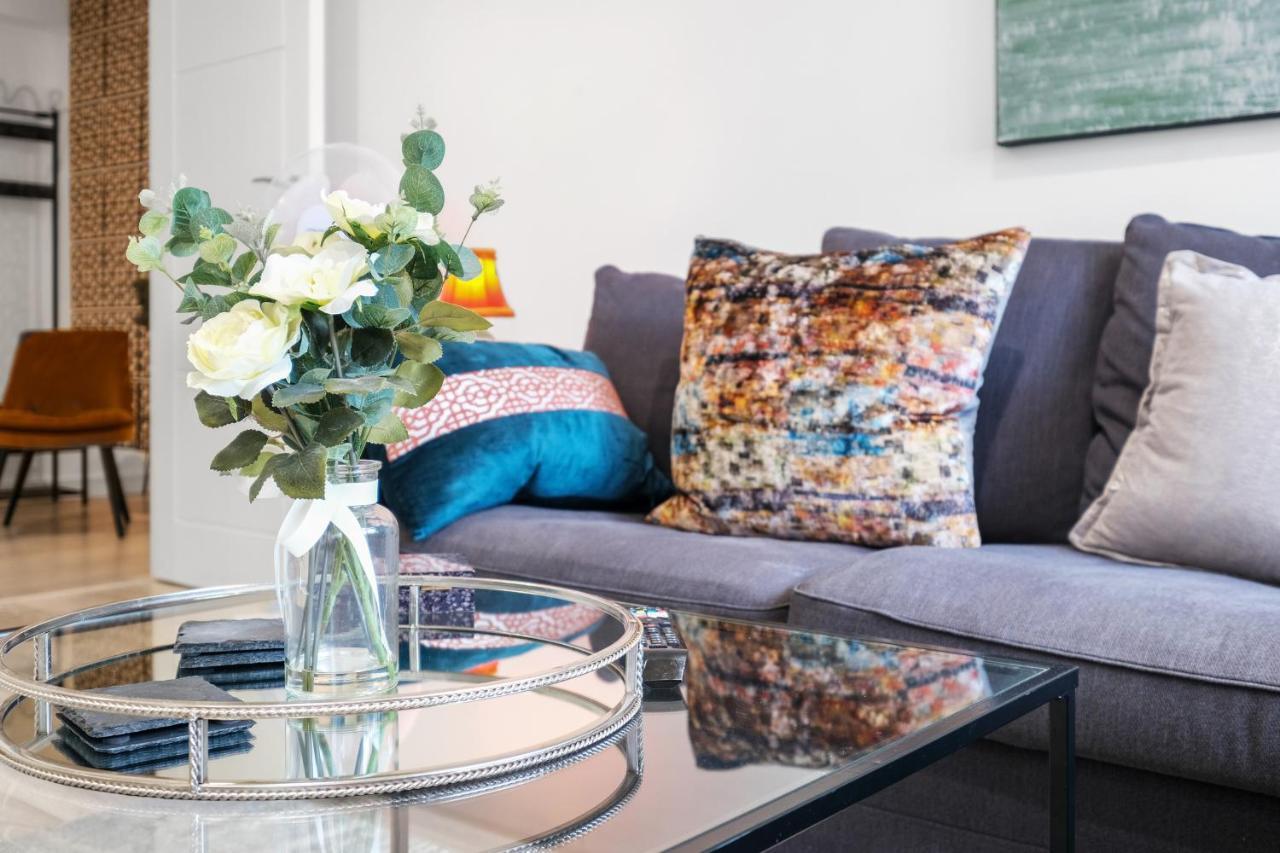 St Martins 2 Bedroom Apartments In Ruislip By 360 Stays Buitenkant foto
