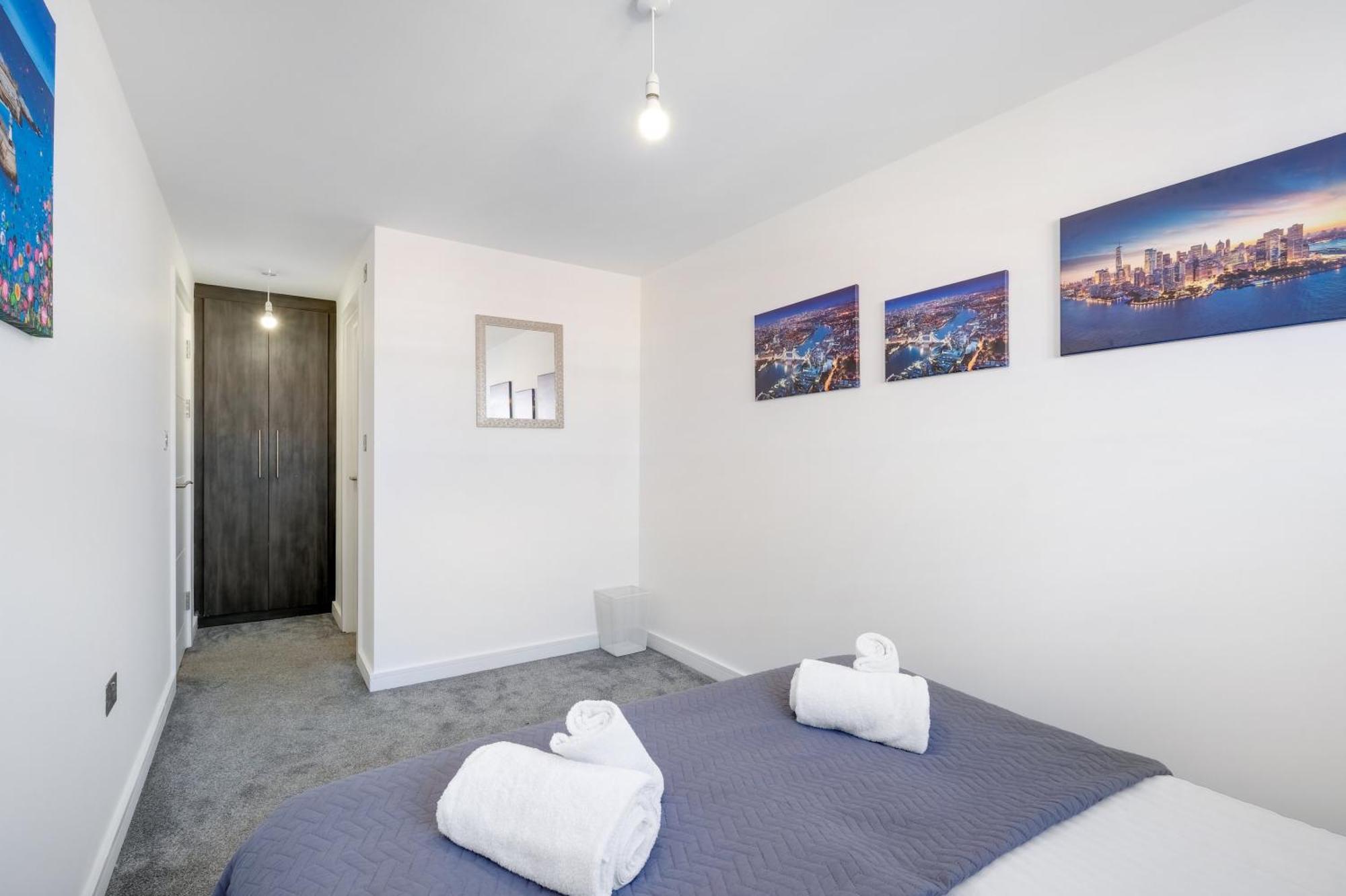 St Martins 2 Bedroom Apartments In Ruislip By 360 Stays Buitenkant foto