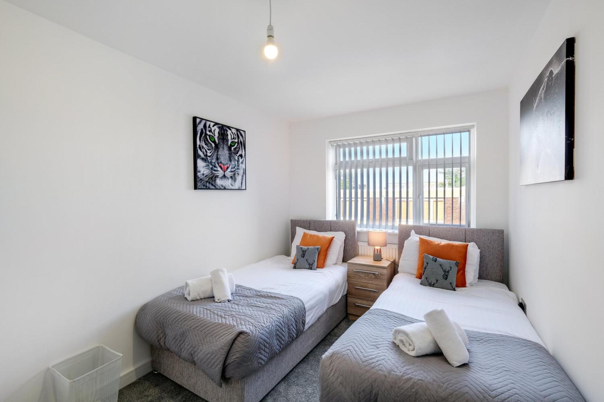 St Martins 2 Bedroom Apartments In Ruislip By 360 Stays Buitenkant foto