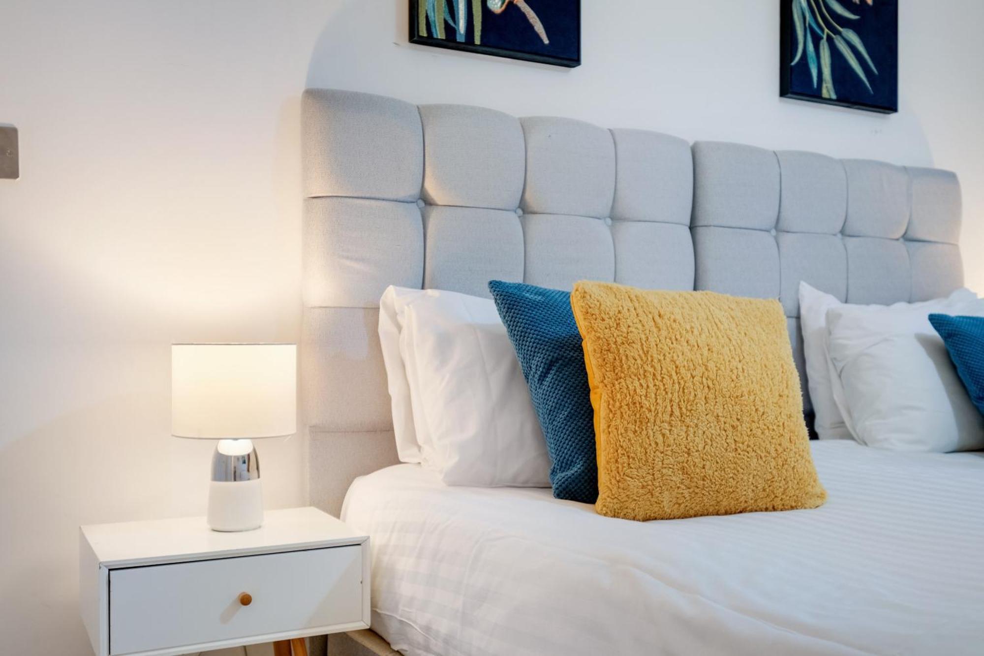 St Martins 2 Bedroom Apartments In Ruislip By 360 Stays Buitenkant foto