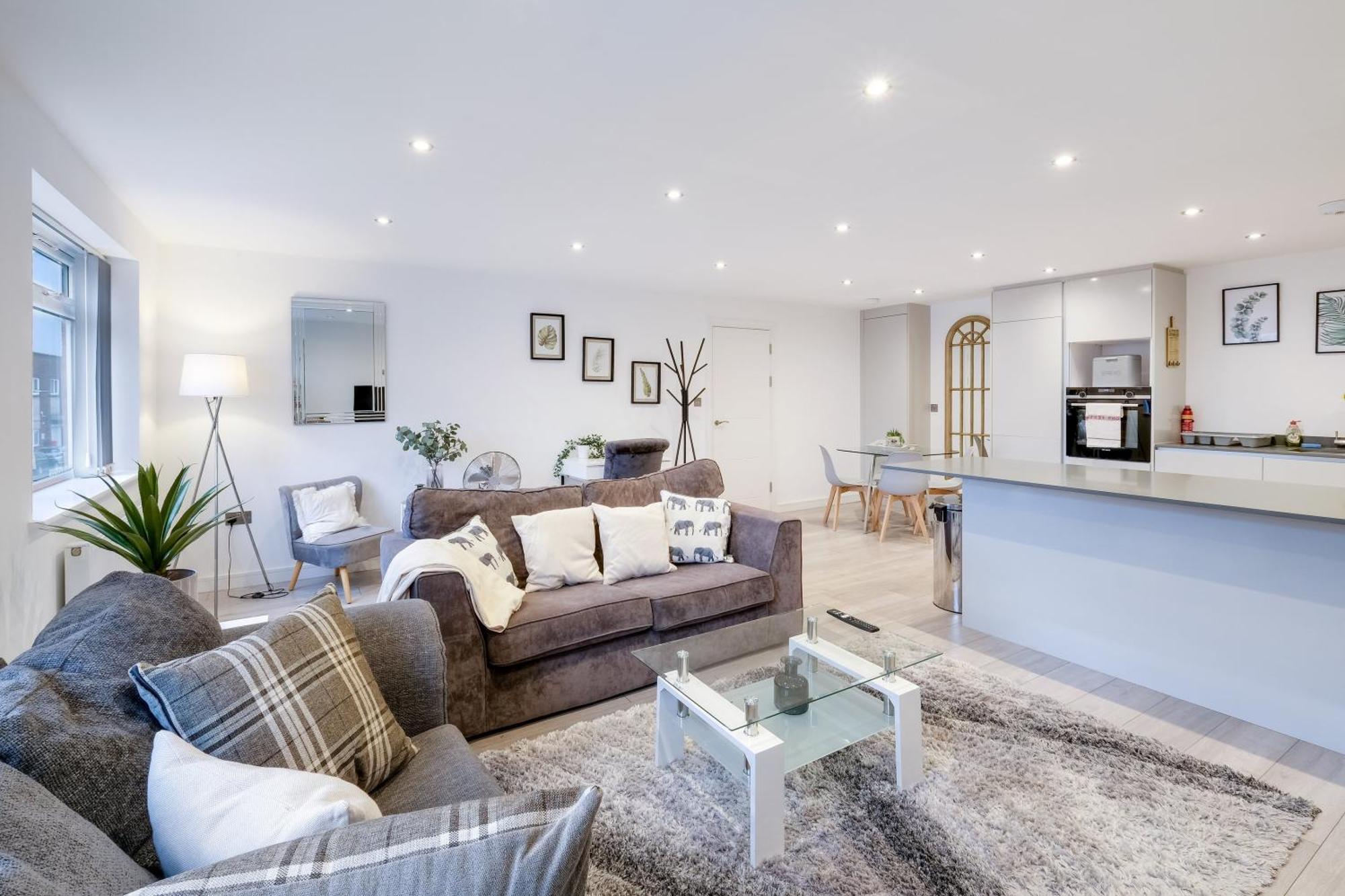 St Martins 2 Bedroom Apartments In Ruislip By 360 Stays Buitenkant foto